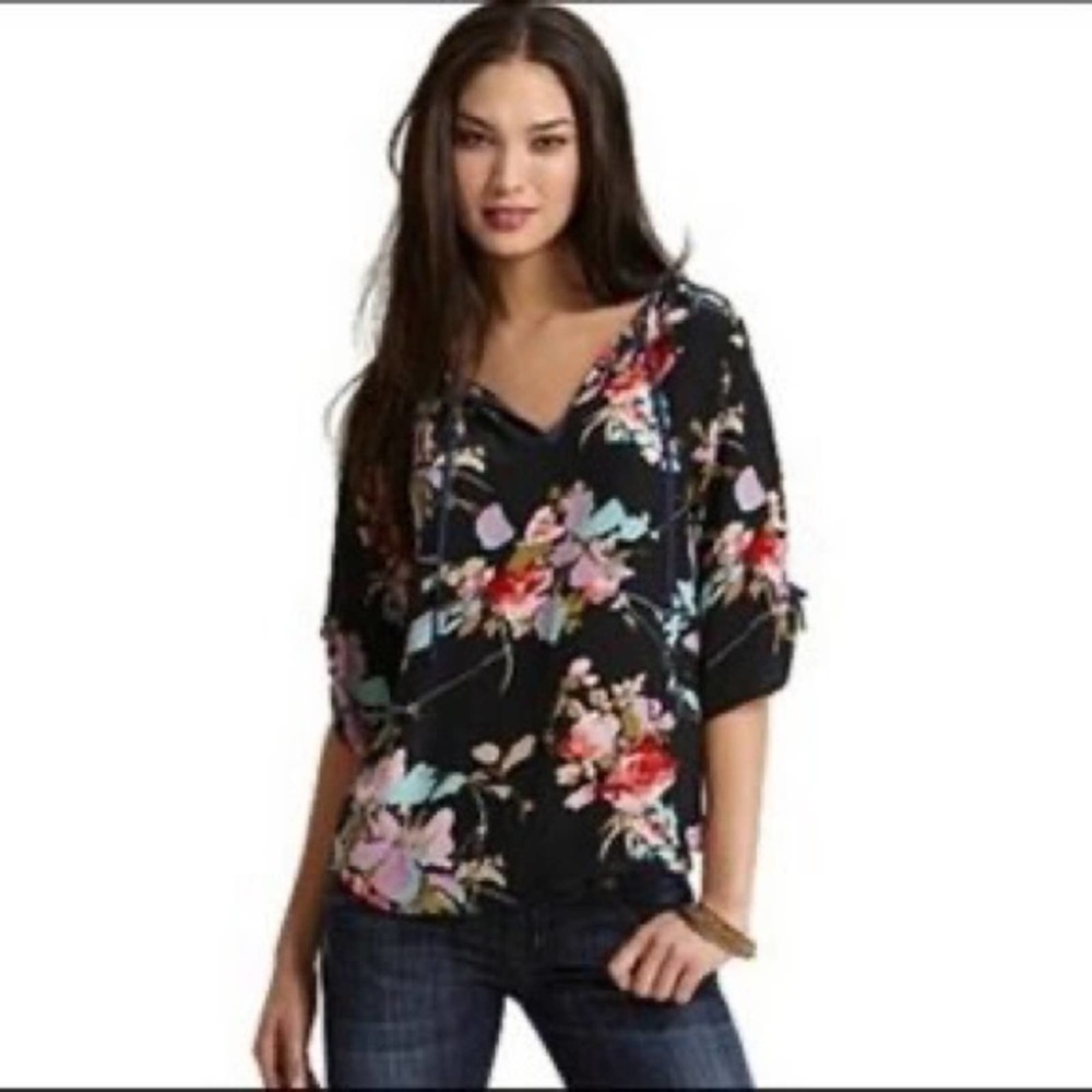 YUMI KIM Joey Black Floral Blossom Silk Keyhole Tie Closure Blouse Size Small